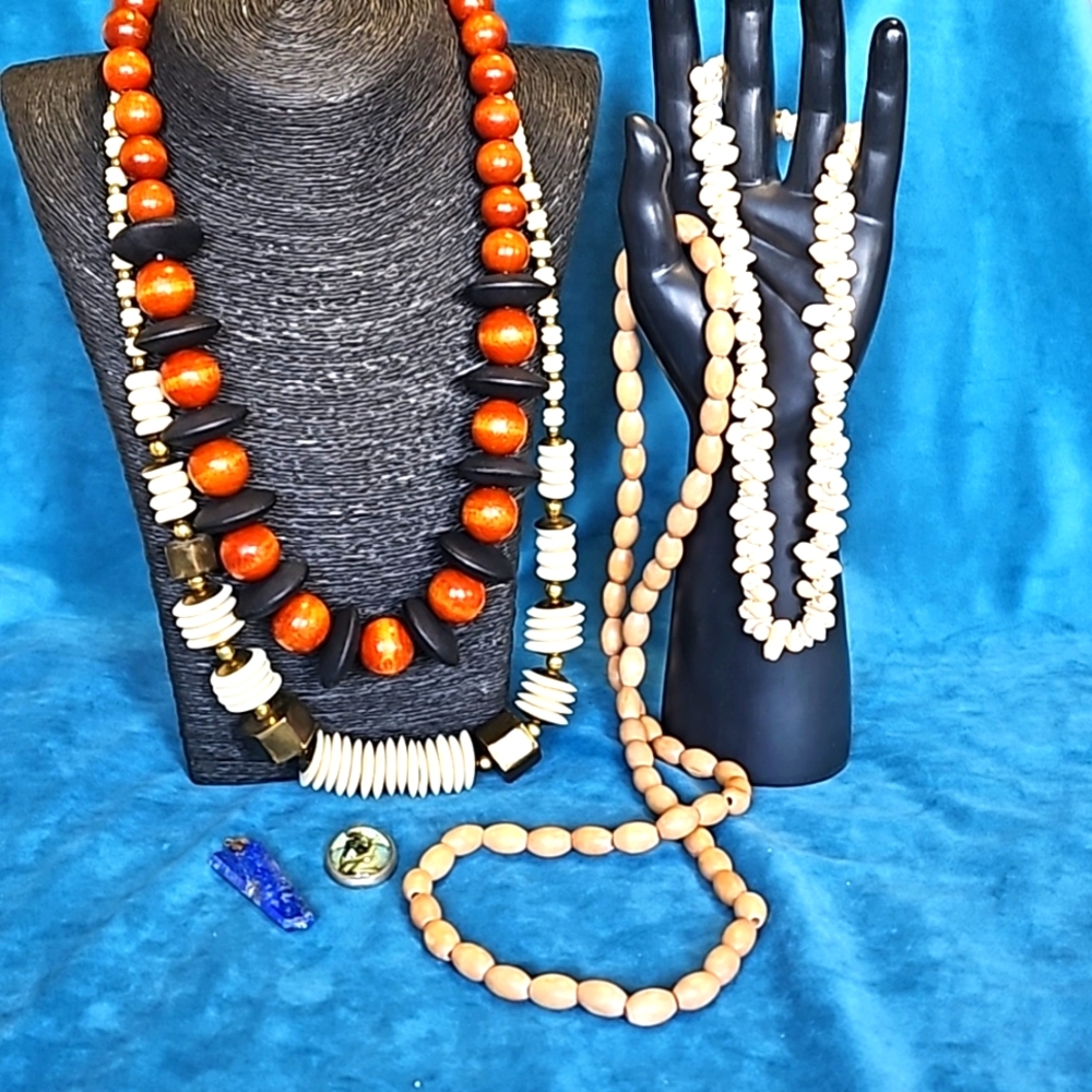 Vintage lot of 6 pieces of jewelry, bones necklace, wood necklace, lapis pendant
